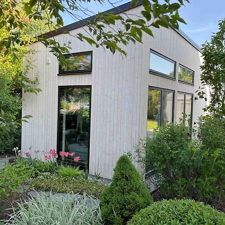 Mini House Villa Gribbylund Buitenkant foto
